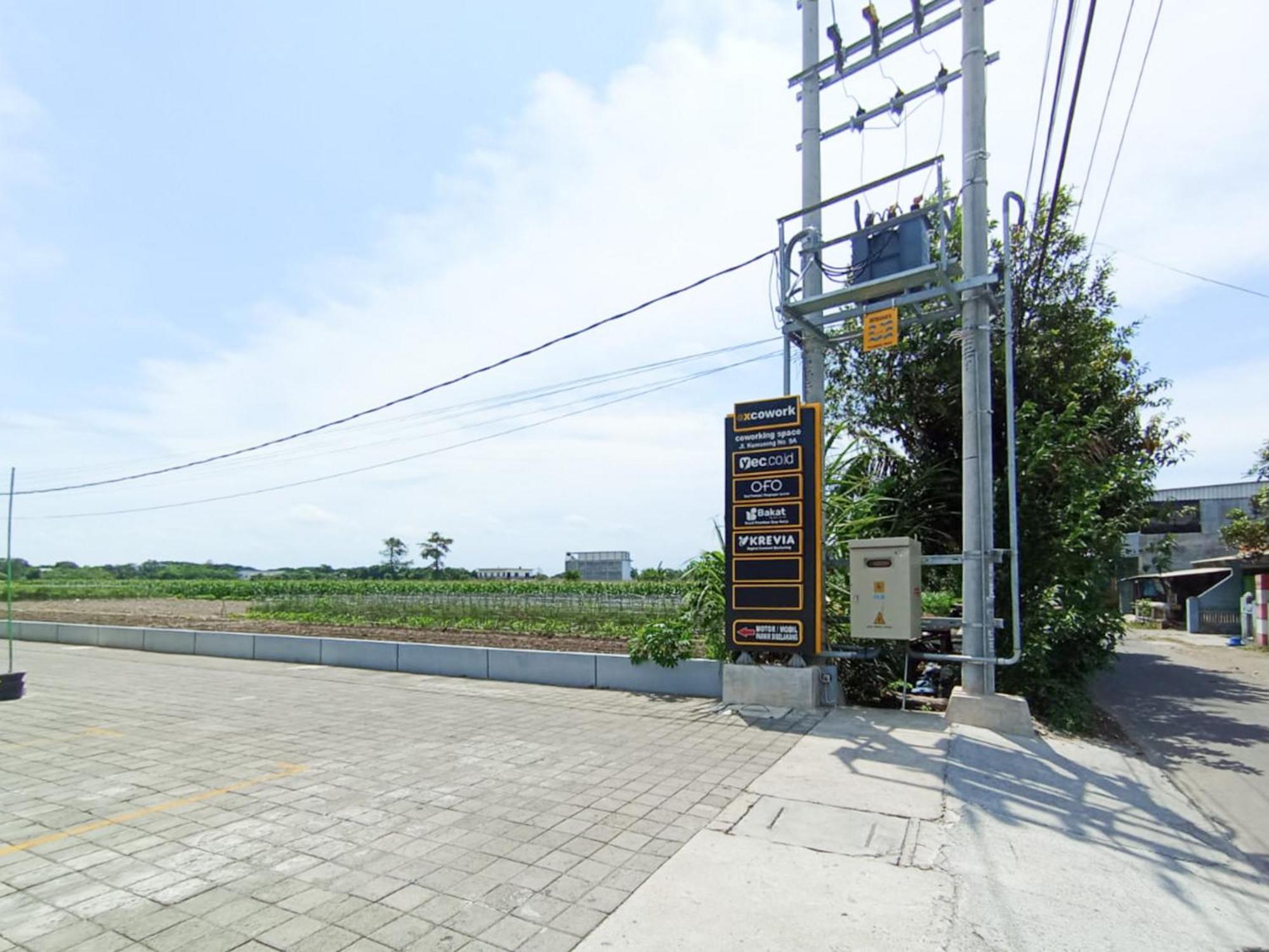 Ofo Kost Premium Kampung Inggris Pare Syariah Mitra Reddoorz Ξενοδοχείο Εξωτερικό φωτογραφία