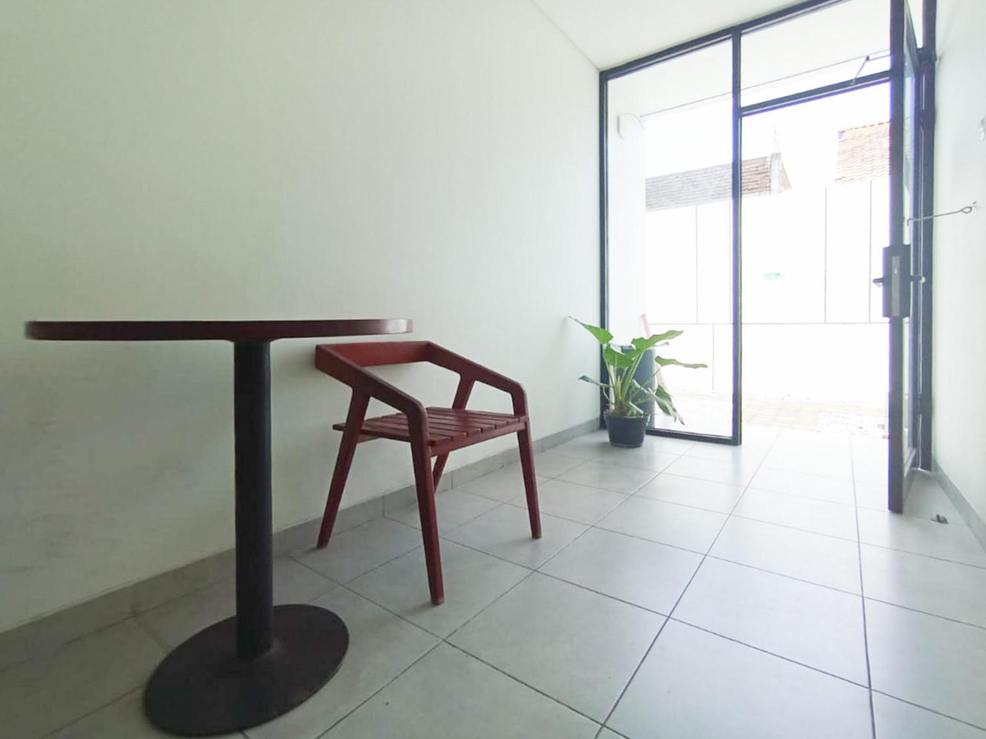 Ofo Kost Premium Kampung Inggris Pare Syariah Mitra Reddoorz Ξενοδοχείο Εξωτερικό φωτογραφία